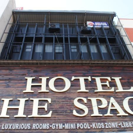 Hotel The Space Удайпур Экстерьер фото