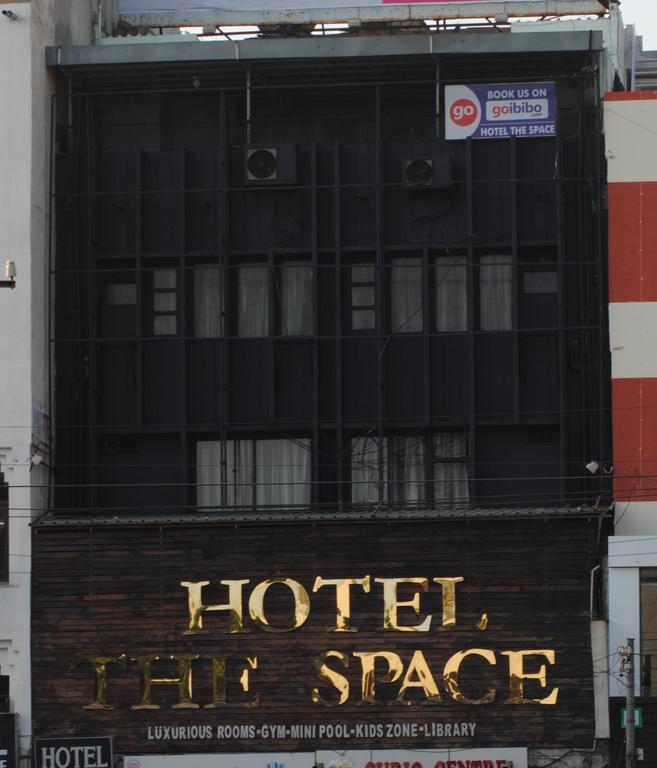 Hotel The Space Удайпур Экстерьер фото